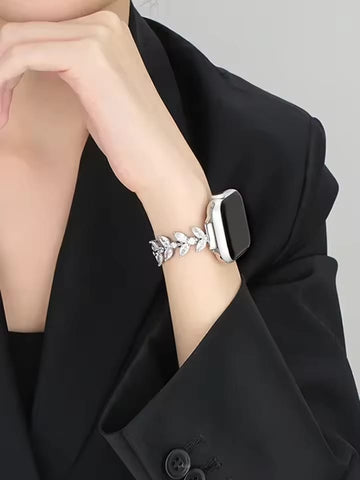 Apple Series 10 Watch with Luxury Jewelry Strap & Gift Box – The Perfect Gift for Your Loved Ones